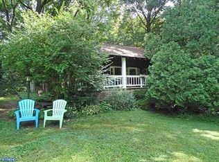 62 Hickory Ln, Newtown, PA 18940