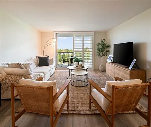 210 Sea View Dr #501 Photo 1