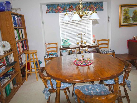 5th image of 6105 NE Evergreen Ln