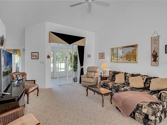 3rd image of 25228 Waterbridge Ct