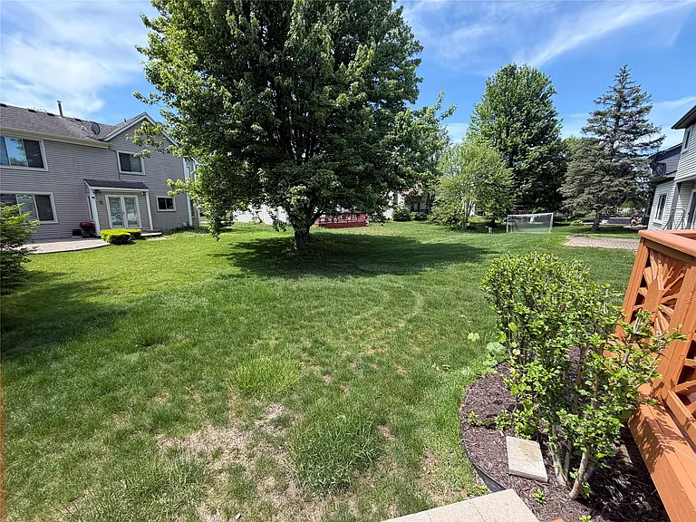7043 Foxridge Dr — Photo 44