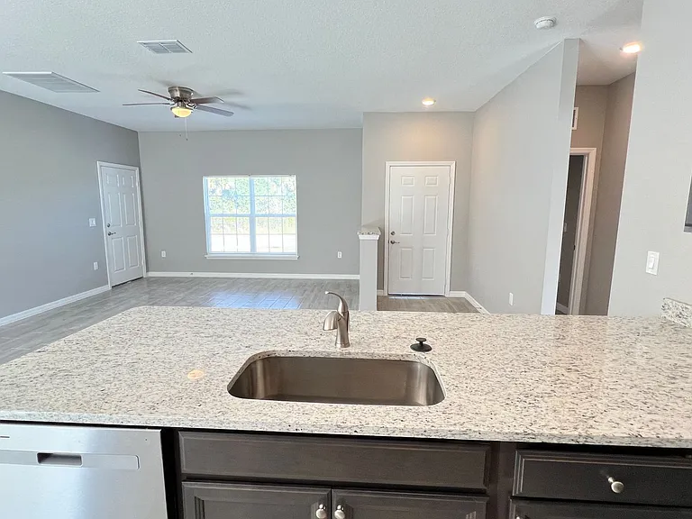 238 Silverfrost St SE — Photo 8