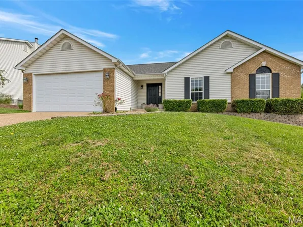 3305 Post View Dr, O'Fallon, MO 63368