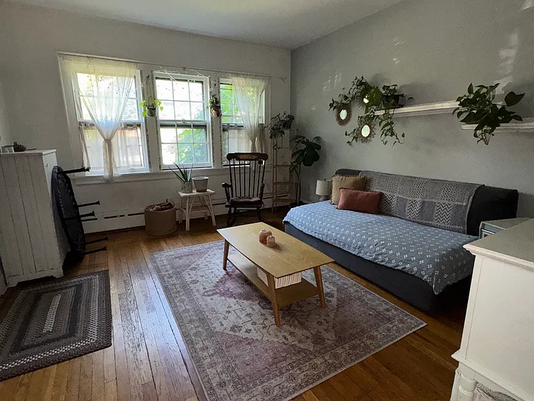 388 Burns St #1 — Photo 5