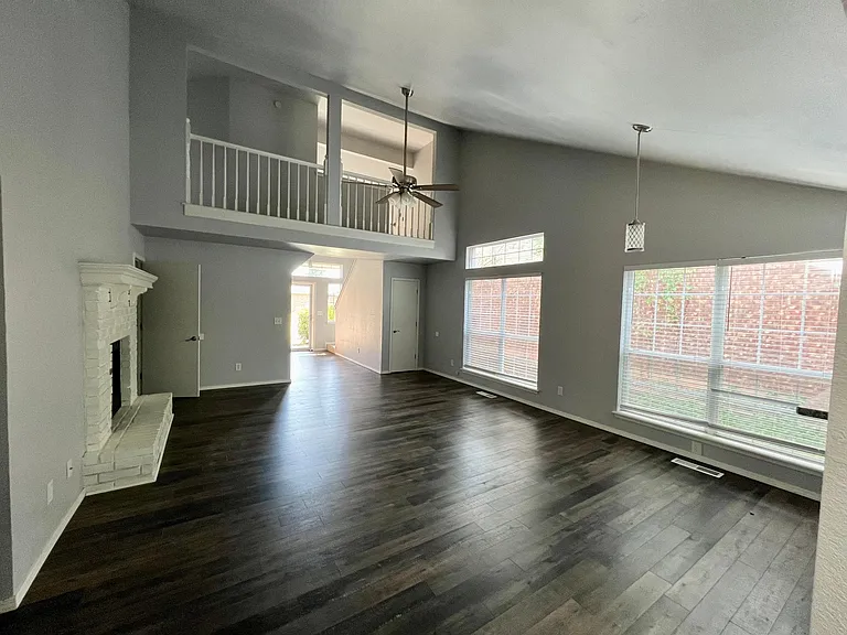 909 NW 172nd St — Photo 34