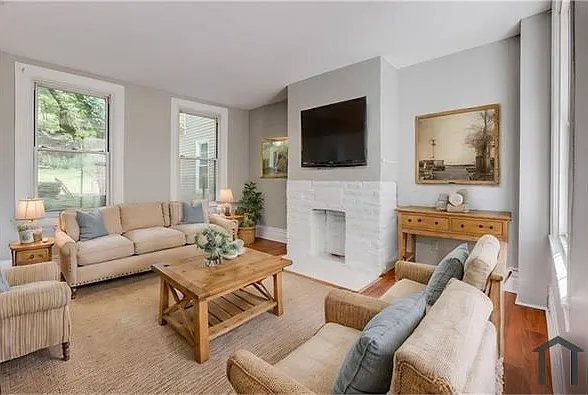 4 bed, 1962 sqft, $1,800 — Photo 3