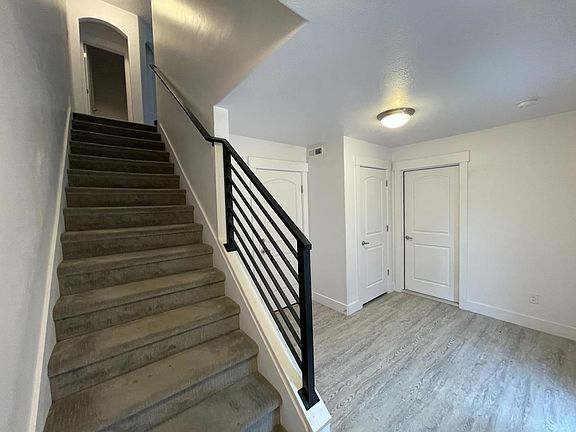 3rd image of 1822 W Torlundy Dr