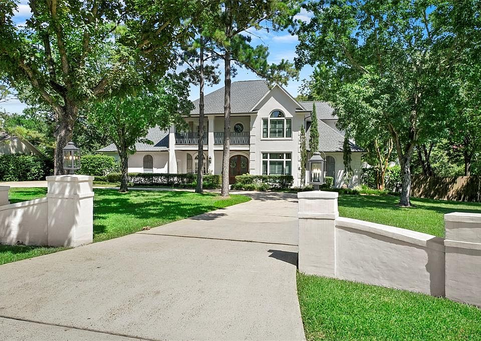 1st image of 911 Pine Hollow Dr
