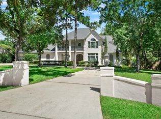 911 Pine Hollow Dr, Friendswood, TX 77546