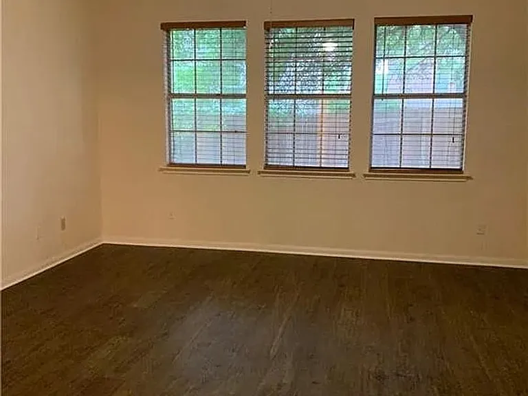 1724 Fort Grant Dr — Photo 14