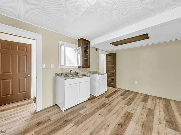 4th image of 4310 Woburn Ave
