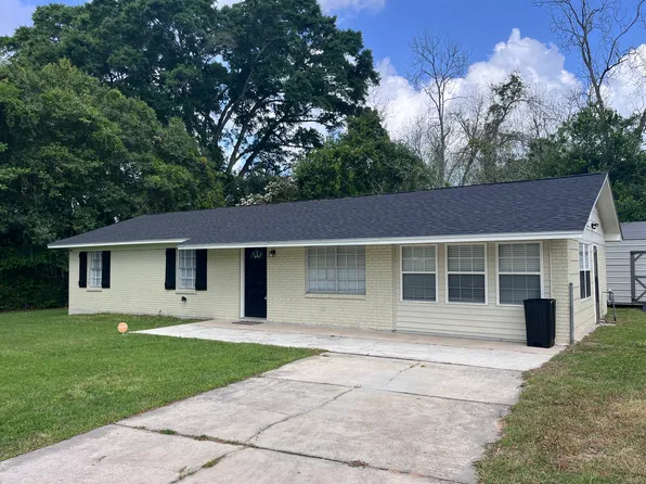 303 Clark St, Purvis, MS 39475