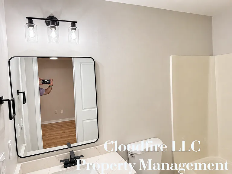 1193 College Hill Rd — Photo 6