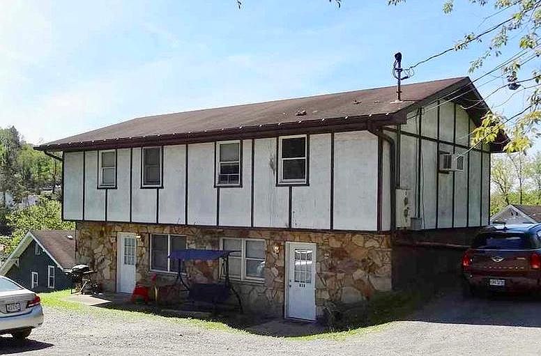 1st image of 738 Naomi St