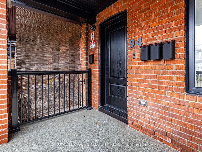 94 Earlscourt Ave #2 — Photo 2