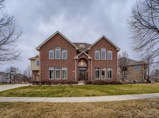 2119 Beaver Creek Dr, Vernon Hills, IL 60061