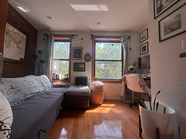 41 E 1st St #5E — Photo 7