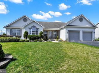 1261 Shadowbrooke Dr, Dover, PA 17315