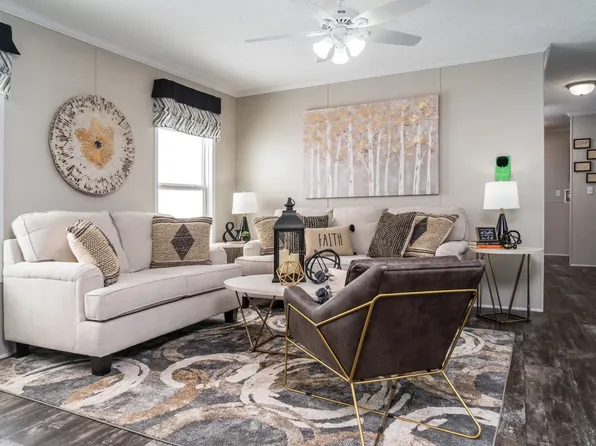 3112 Twin City Dr SE, Mandan, ND 58554