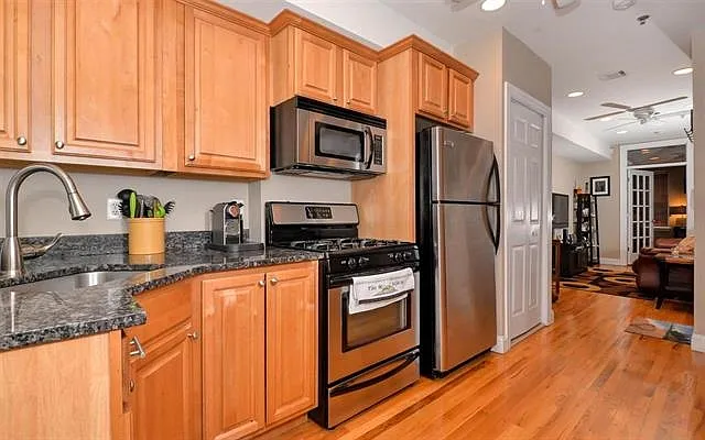 120 Willow Ave #4-2R — Photo 1
