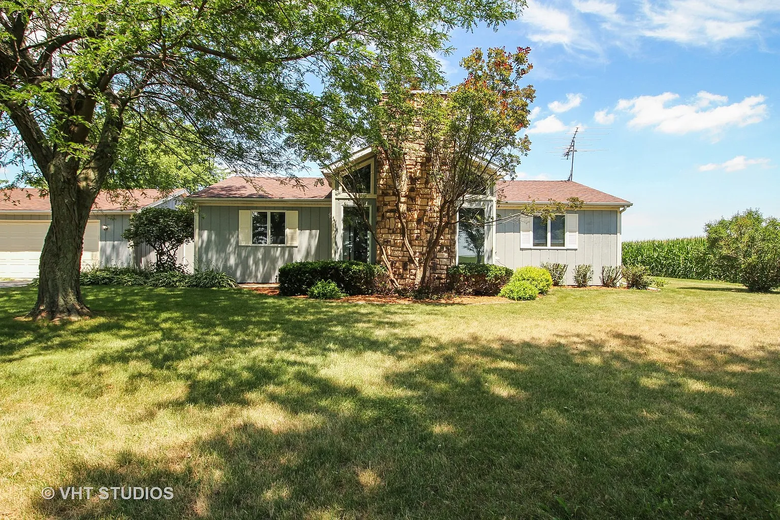 9338 W Joliet Rd photo 1