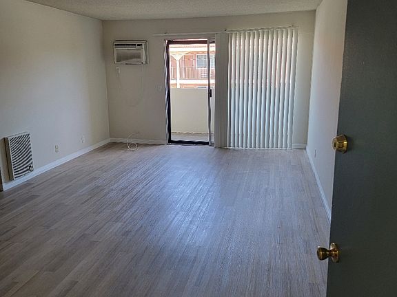 4th image of 8724 Artesia Blvd Unit 18