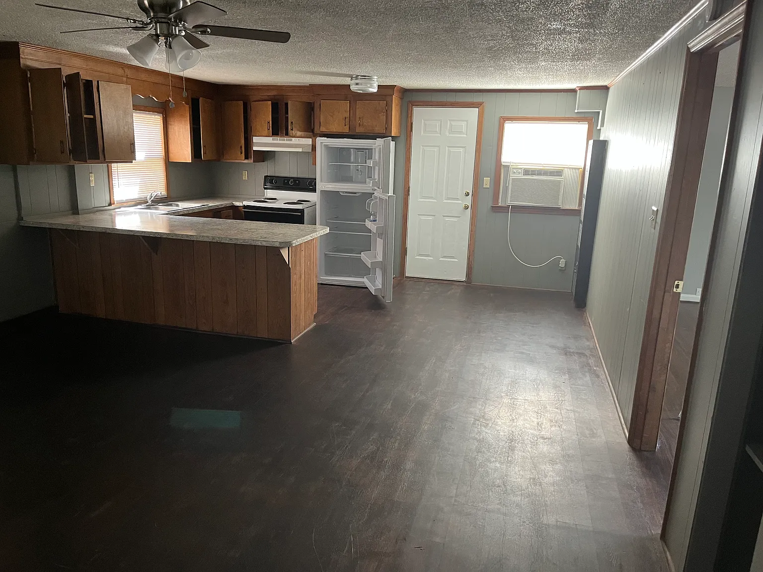 3 bed, $1,175 — Photo 3