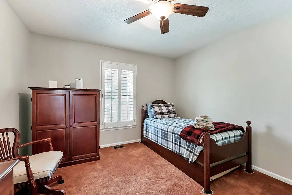 3 bed, 1805 sqft, $3,200 — Photo 3