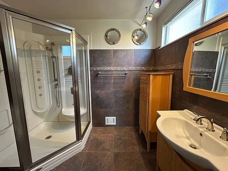 329 Oak Leaf Cir — Photo 19