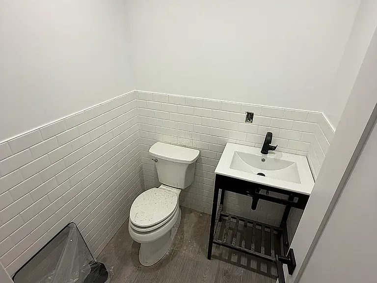 12 Locust St #1 — Photo 22