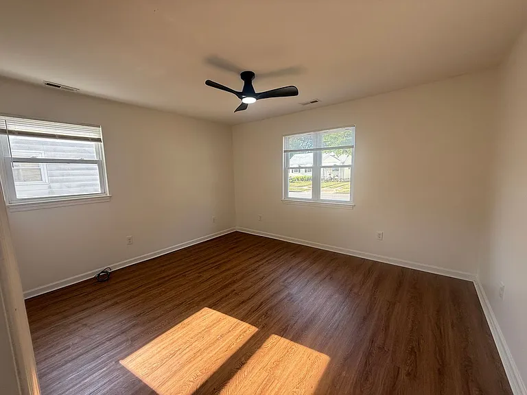 739 Waukesha Ave — Photo 10