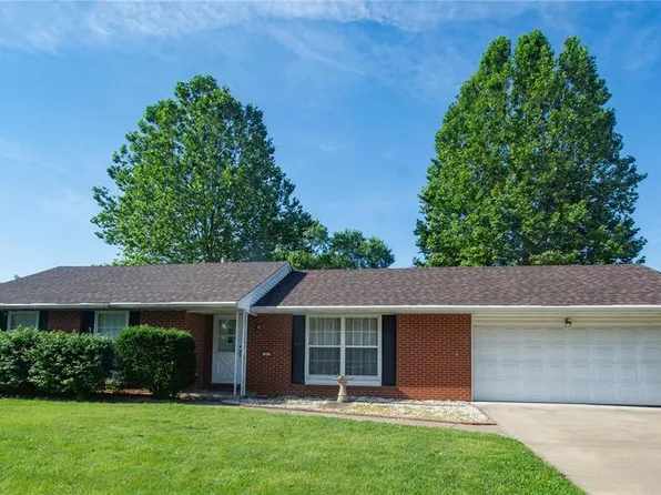 321 Neptune Ln, Godfrey, IL 62035