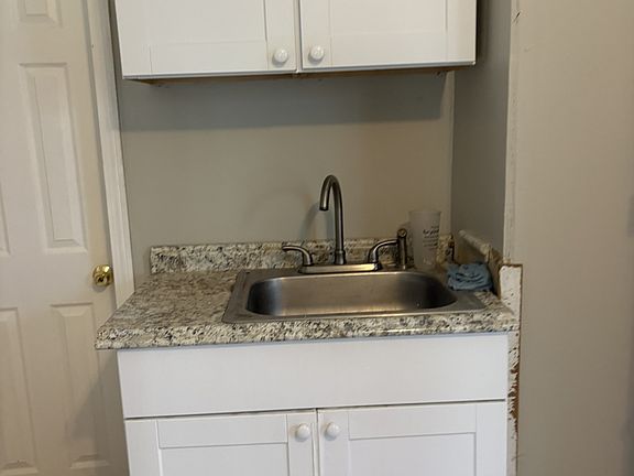 5th image of 107 Heath St #3