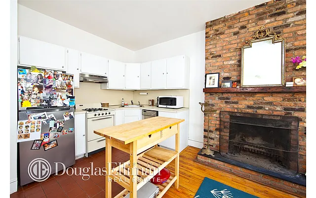 Rented by Douglas Elliman | media 15