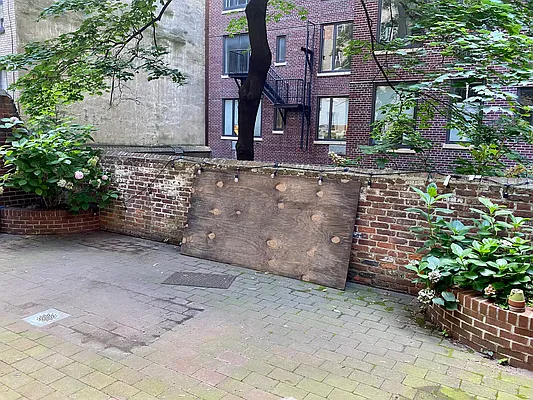 Rented by Compass | media 19