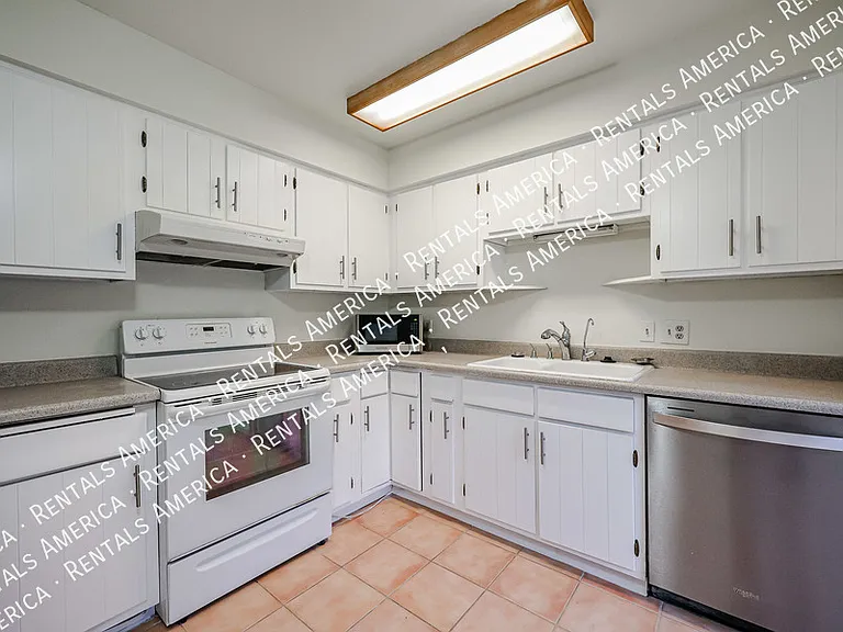 6626 N Majorca Ln W — Photo 16
