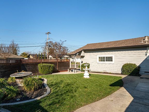 2nd image of 4020 Sacramento Avenue