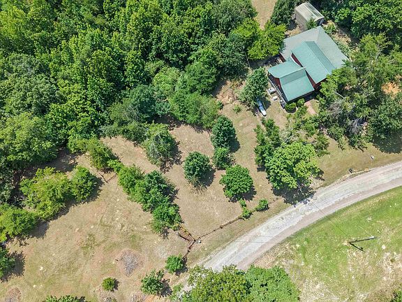3rd image of 2835 Cerro Gordo Rd