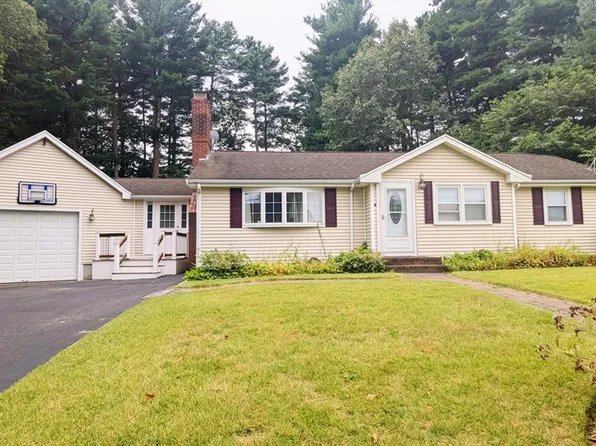169 Pond St, Holbrook, MA 02343