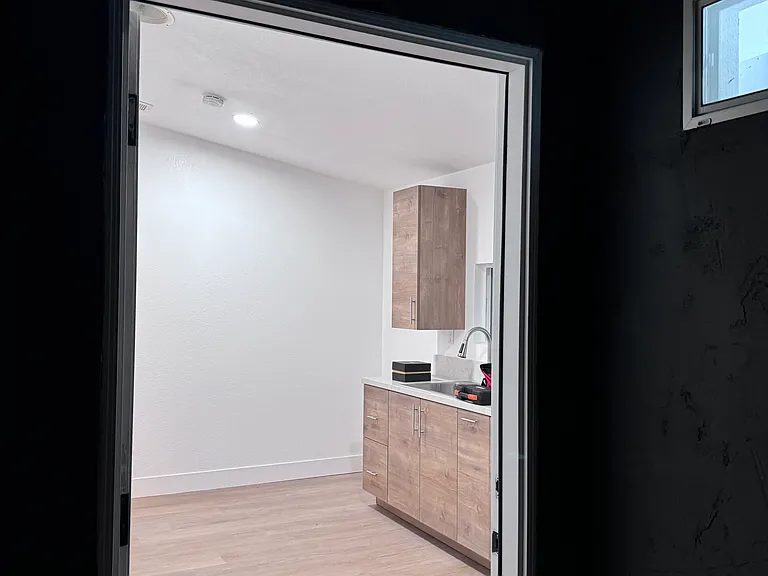 1591 Oleander Ave #1 — Photo 12
