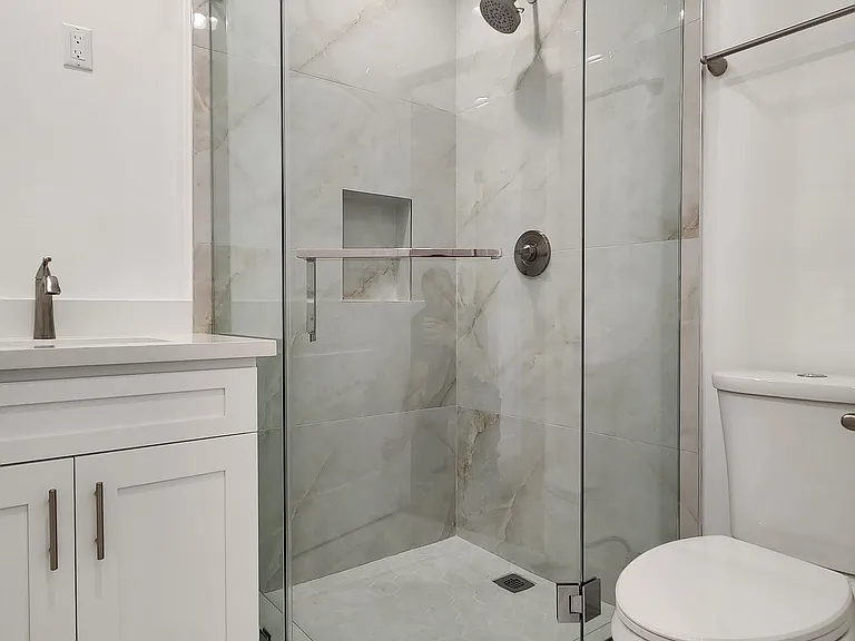 438 Ivy St #B — Photo 7