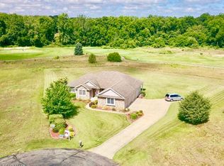 23587 Hidden River Dr, Sturgis, MI 49091