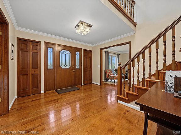 5th image of 1105 Byron Dr