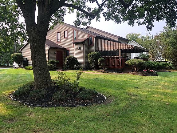 Large Landscaped yard 