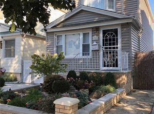 77-19 66th Rd, Middle Village, NY 11379