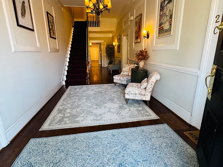 194 E Lee St #3B — Photo 2