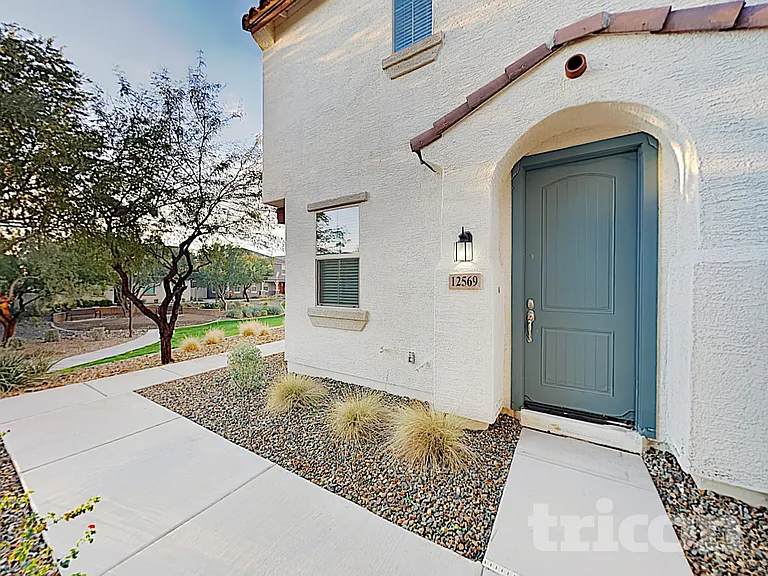 12569 W Lindbergh Dr — Photo 2