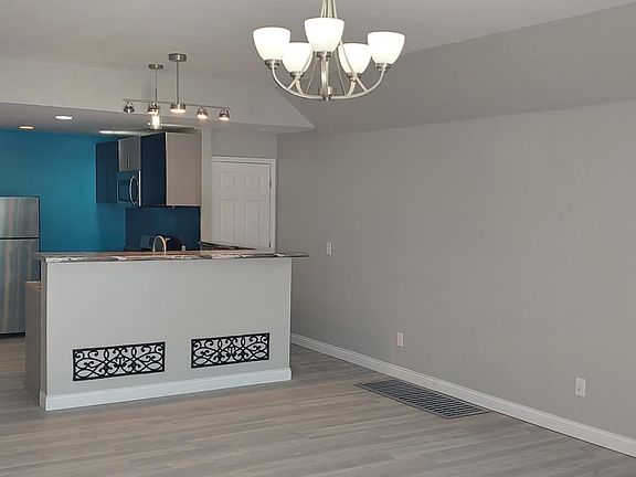 5th image of 3811 Folsom Ave