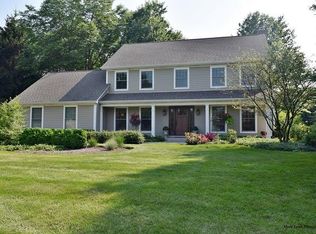 4N130 Wyngate Rd, St Charles, IL 60175