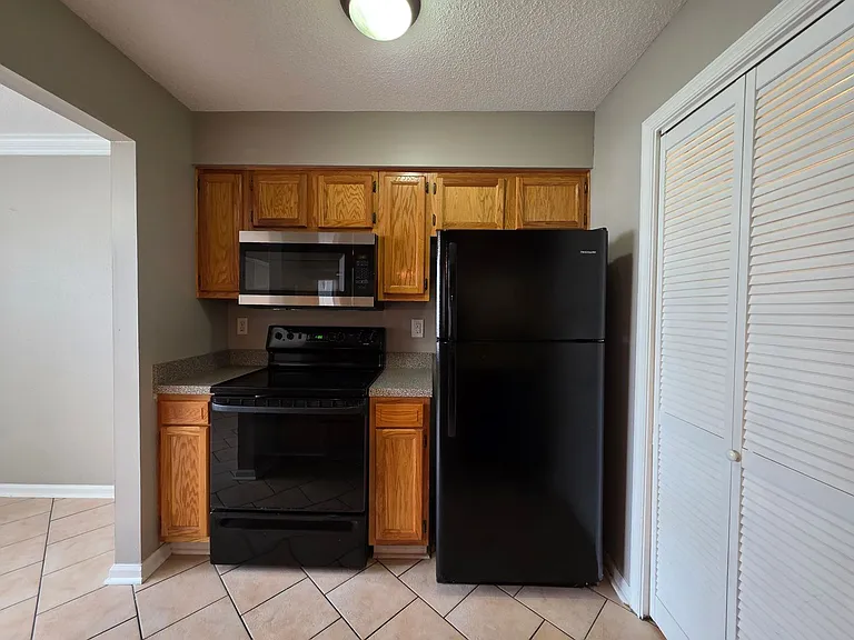 4226 Beasley Ct — Photo 8